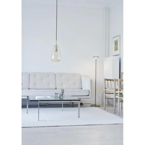 Anoli 1 Medium Pendel - Nordic Gold/Gold i elegant dråbedesign af Sofie Refer