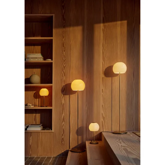 BALL BORDLAMPE GLAS SAND GREY