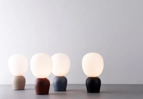 BUDDY - BORDLAMPE - MØRK RUST
