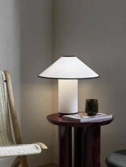 COLETTE ATD6 - BORDLAMPE - HVID/SORT