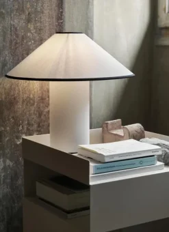 COLETTE ATD6 - BORDLAMPE - HVID/SORT