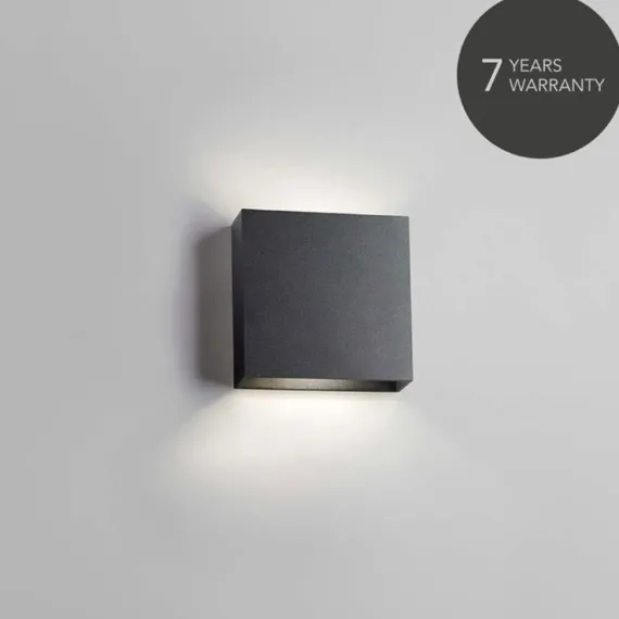 Compact W1 Væglampe Sort LED
