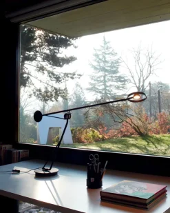 DCW Éditions Aaro bordlampe LED H 38,5 cm - Sort