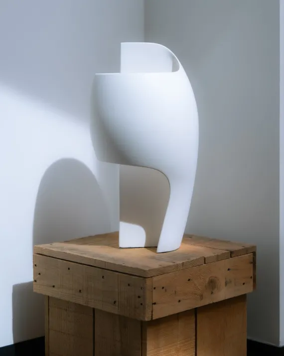 DCWéditions Grande B Bordlampe - Gypsum/Aluminium