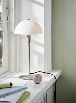 Ellen 20 | Bordlampe | Børstet stål