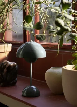 FLOWERPOT VP9 - PORTABLE BORDLAMPE - STONE BLUE