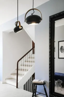 HALO DESIGN D.C SORT M/EGETRÆ Ø18 PENDEL