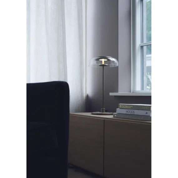 https://lampeagenten.dk/products/blossi-bordlampe-nordic-guld-klar-led-daemp-1