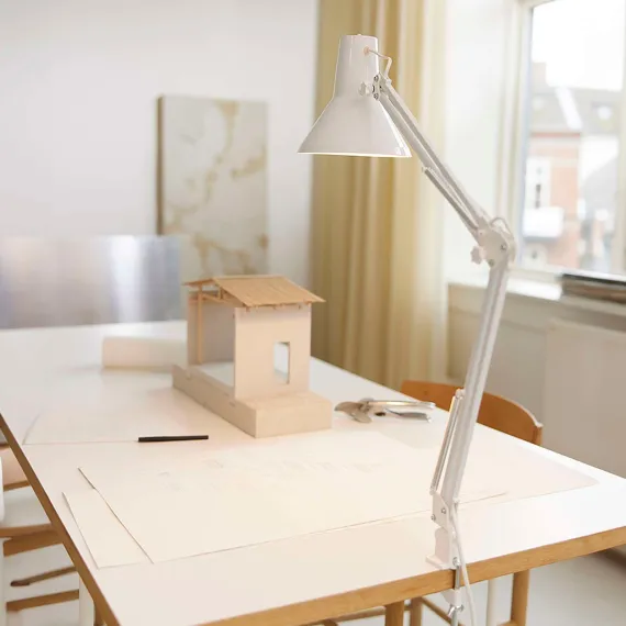 JENSEN ARKITEKTLAMPE HVID