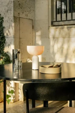 KIZU BORDLAMPE PORTALBE HVID 21710