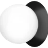 LIILA 1 MEDIUM VÆGLAMPE IP44 SORT/OPAL