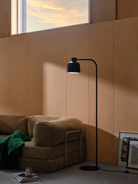 Louella | Gulvlampe | Sort