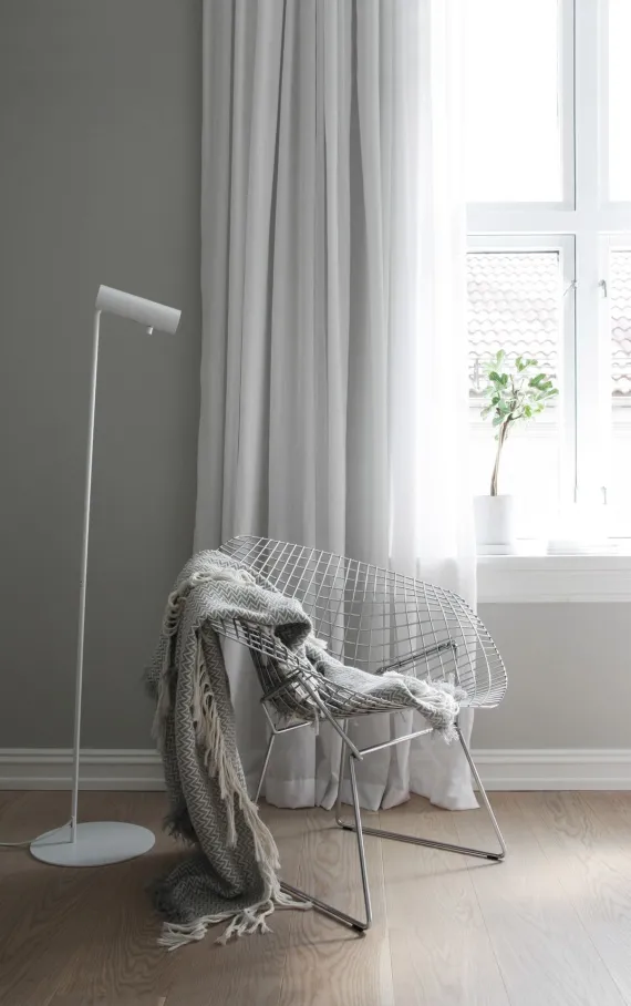 MIB 6 GULVLAMPE HVID