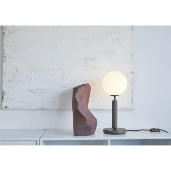 MIIRA BORDLAMPE STENGRÅ/OPAL