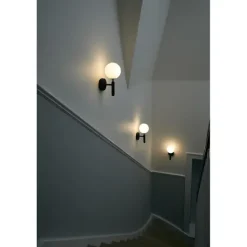 MIIRA VÆGLAMPE STENGRÅ/OPAL