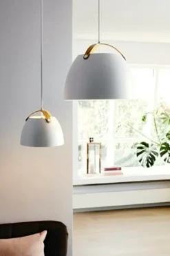 OSLO PENDEL Ø24 HVID M/EGETRÆ