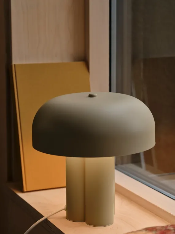 Sandro | Bordlampe | Lysebrun