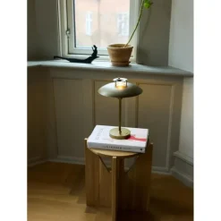 Stepp 1-2-3 Portable - Antique Finish - Genopladelig bordlampe med klassisk touch