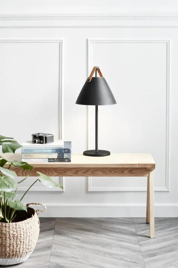 Strap Bordlampe Sort - Design For The People