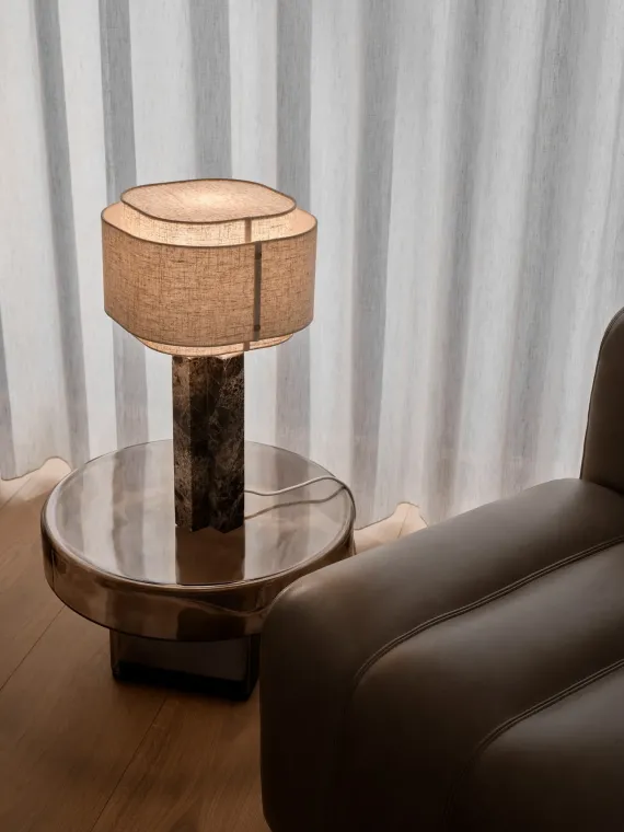 TAKAI BORD E27 BRUN MARMOR/ BEIGE SKÆRM