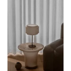TAKAI H37 BEIGE STOF BORDLAMPE