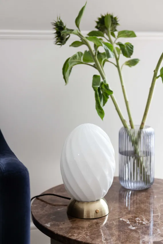 TWIST BORDLAMPE MESSING