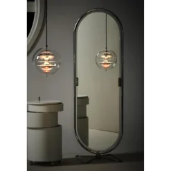 VP Globe Ø28 Pendel - Verner Panton (Akryl og Aluminium, 2,5 m Kabel)